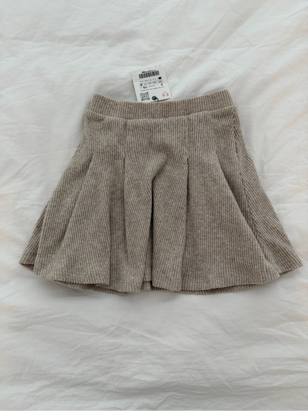 NWT Zara skirt 6 y
